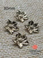 30 mm Metal Çiçek Düğme – Parlak Altın Renk | Şık ve Detaylı Tasarım
