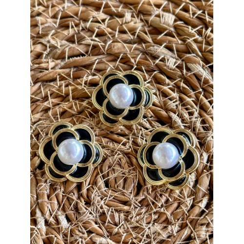 İnci Detaylı Siyah Çiçek Model Metal Düğme – Altın Çerçeveli Lüks Tasarım 25 mm 3 lü set