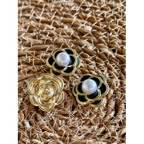 İnci Detaylı Siyah Çiçek Model Metal Düğme – Altın Çerçeveli Lüks Tasarım 25 mm 3 lü set