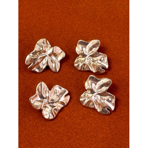 Dalgalı Çiçek Formlu Metal Düğme – Modern & Minimal Tasarım 4 adet 30 mm