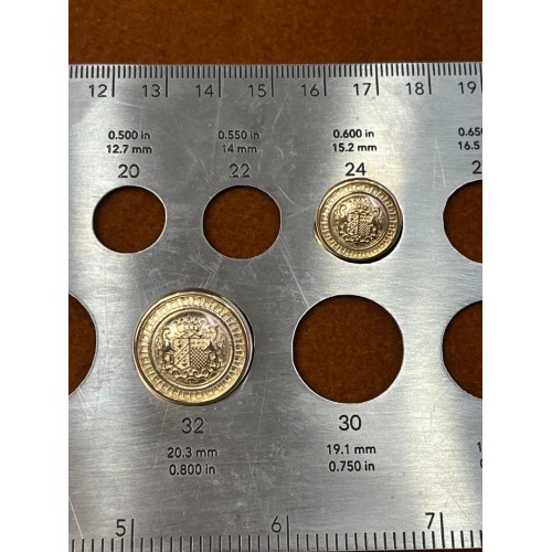 Blazer Armalı Desenli Altın Renk Metal Düğme – Klasik & Premium Tasarım 4 adet 20 mm 8 adet 15mm