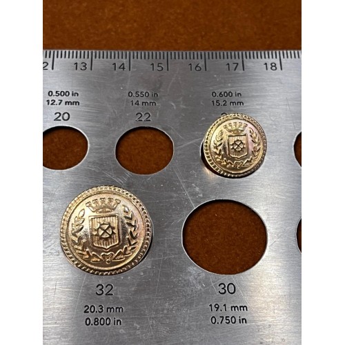 Mercan Düğme Armalı Gümüş Renk Metal Düğme Seti – Klasik Coin Tasarım