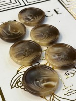 Mercan Düğme Kahverengi Mermer Desenli Polyester Düğme – 30 mm (6 Adet)