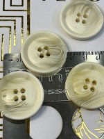 Mercan Düğme Krem Mermer Desenli Polyester Düğme – 30 mm (6 Adet)