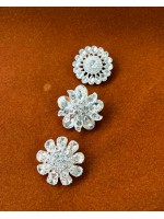 Taş Detaylı Çiçek Model Metal Düğme – Işıltılı & Abiye Tasarım 28 mm 3 lü set