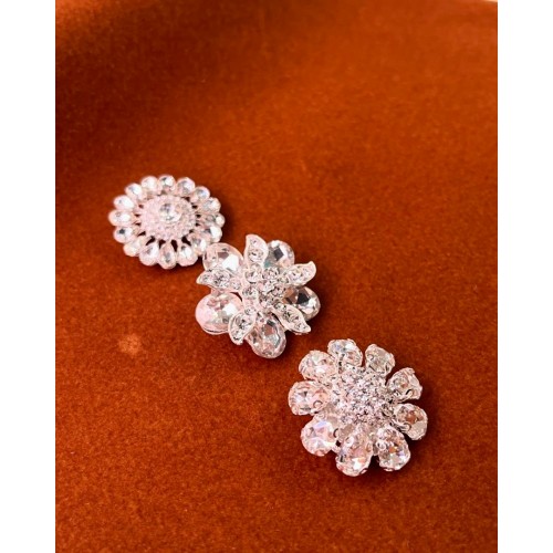 Taş Detaylı Çiçek Model Metal Düğme – Işıltılı & Abiye Tasarım 28 mm 3 lü set