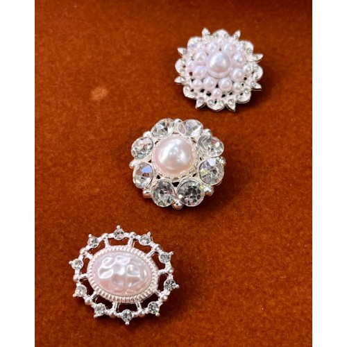 İnci ve Taş Detaylı Metal Düğme – Zarif & Lüks Tasarım 28 mm 3 adet set
