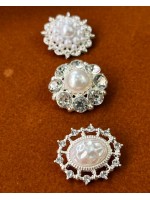 İnci ve Taş Detaylı Metal Düğme – Zarif & Lüks Tasarım 28 mm 3 adet set