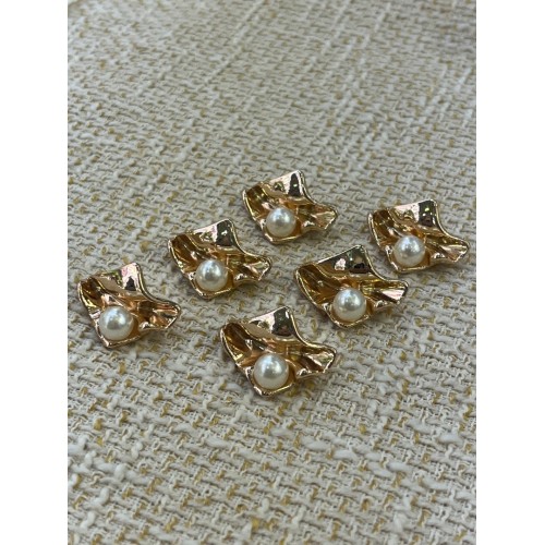 Golden Wave İnci Detaylı Metal Düğme – Şık Tasarım (6 Adet)