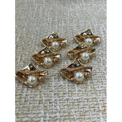 Golden Wave İnci Detaylı Metal Düğme – Şık Tasarım (6 Adet)