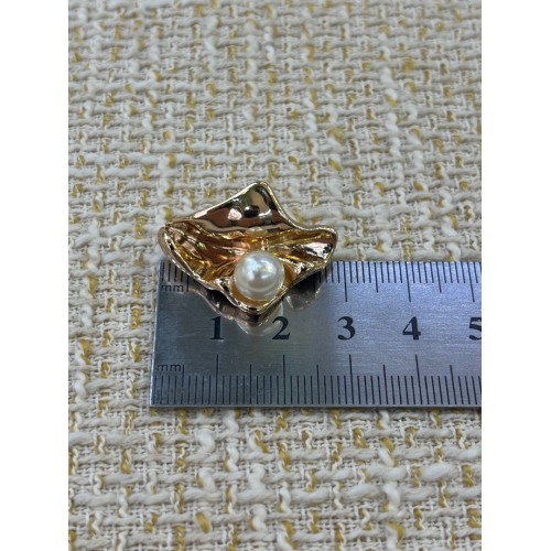 Golden Wave İnci Detaylı Metal Düğme – Şık Tasarım (6 Adet)