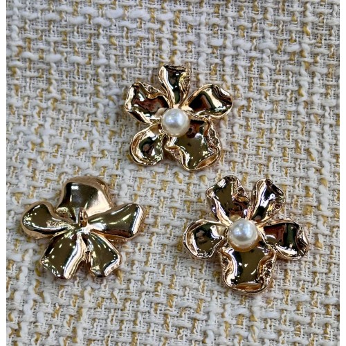 ✨ 6’lı 25 MMGold İnci Detaylı Çiçek Metal Düğme Seti – Zarif & Feminen