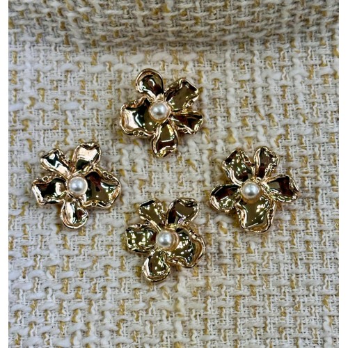 ✨ 6’lı 32MM Gold İnci Detaylı Çiçek Metal Düğme Seti – Zarif & Feminen
