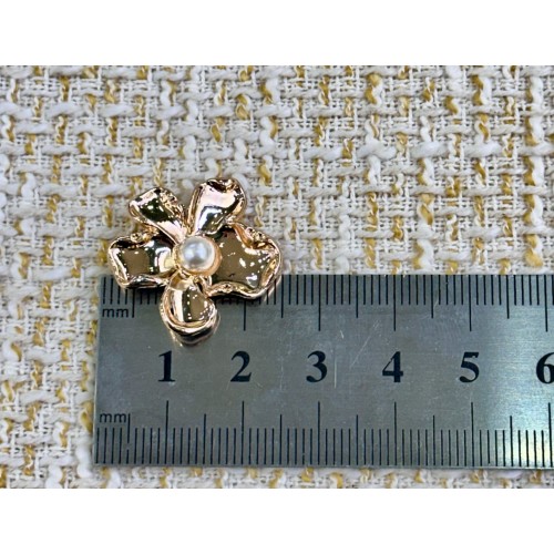 ✨ 6’lı 25 MMGold İnci Detaylı Çiçek Metal Düğme Seti – Zarif & Feminen