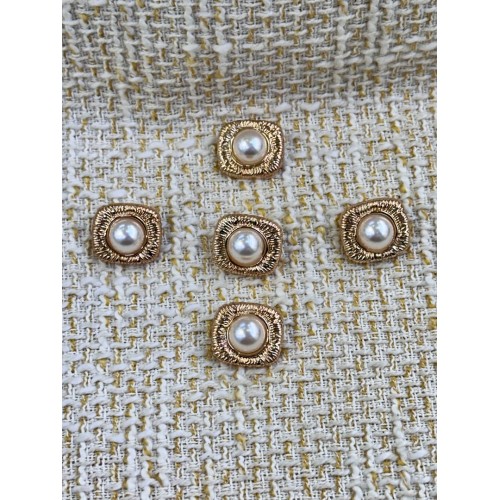 ✨ 6’lı 18 MM Rose Gold İnci Detaylı Kare Metal Düğme Seti – Modern & Zarif