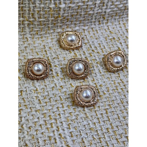 ✨ 6’lı 18 MM Rose Gold İnci Detaylı Kare Metal Düğme Seti – Modern & Zarif