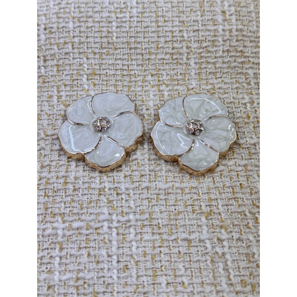 Luxury White Flower Gold Metal Düğme – Taş Detaylı Çiçek Tasarım (6 Adet / 30 mm)