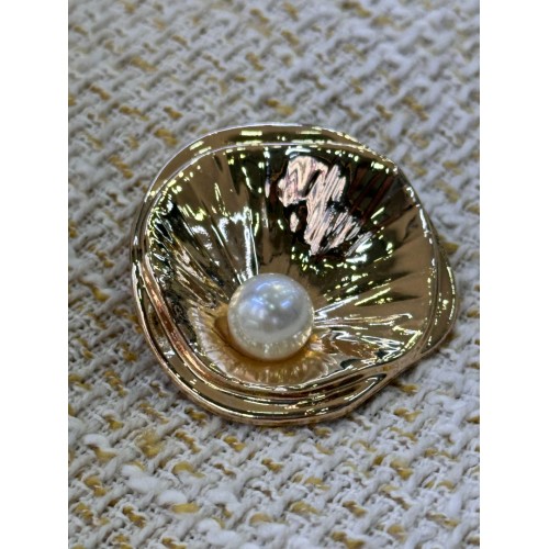 İnci Detaylı Gold Kabartmalı Metal Düğme – Lüks Tasarım