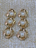 25 mm 6 Adet İnci Detaylı Modern Gold Metal Düğme – Minimal Lüks Tasarım