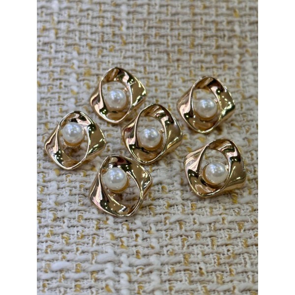18 mm 6 Adet İnci Detaylı Modern Gold Metal Düğme – Minimal Lüks Tasarım