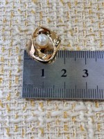 18 mm 6 Adet İnci Detaylı Modern Gold Metal Düğme – Minimal Lüks Tasarım