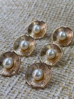 25 mm 6 Adet İnci Detaylı Gold Klasik Metal Düğme – Şık & Zamansız Tasarım