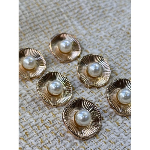 25 mm 6 Adet İnci Detaylı Gold Klasik Metal Düğme – Şık & Zamansız Tasarım