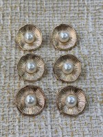 25 mm 6 Adet İnci Detaylı Gold Klasik Metal Düğme – Şık & Zamansız Tasarım