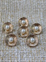 18 mm 6 Adet İnci Detaylı Gold Klasik Metal Düğme – Şık & Zamansız Tasarım