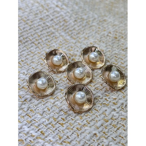 18 mm 6 Adet İnci Detaylı Gold Klasik Metal Düğme – Şık & Zamansız Tasarım