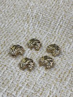 ✨ 18mm Gold Yaprak Form Düğme – Vintage & Zarif Tasarım