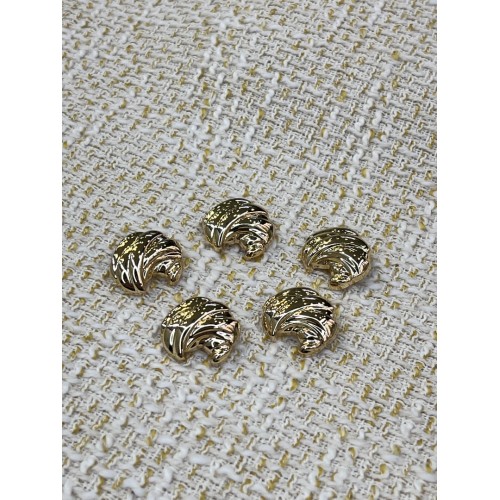 ✨ 18mm Gold Yaprak Form Düğme – Vintage & Zarif Tasarım