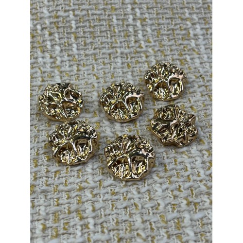 ✨18 mm  Gold Kabartmalı Vintage Düğme – Klasik & Gösterişli Tasarım