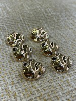 ✨ 23 mm Gold Organik Form Düğme – Modern & Sanatsal Tasarım