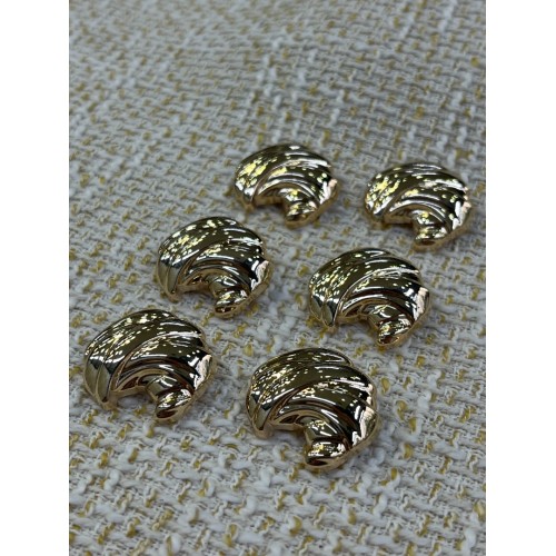 ✨ 23 Gold Yaprak Form Düğme – Vintage & Zarif Tasarım