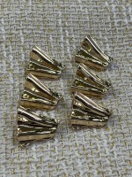 ✨ 23mm Gold Modern Form Düğme – Zarif & Akışkan Tasarım