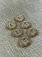 ✨23mm 6’lı Gold Çiçek Form Kabartmalı Düğme Seti – Lüks & Zarif Tasarım